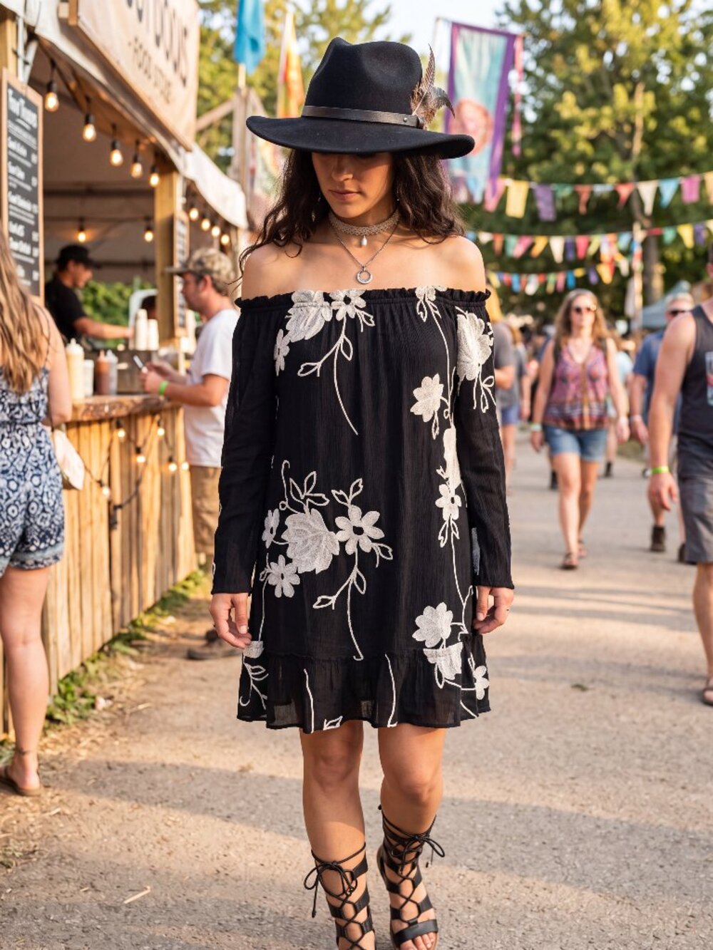 Black Cold Shoulder White Floral Embroidery Dress M